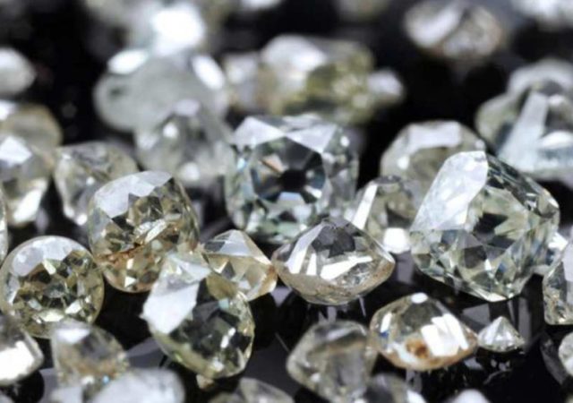 CRYPTONEWSBYTES.COM Screen-Shot-2019-03-25-at-11.56.05-PM-640x450 Diamond industry majors with work with blockchain start-up to tokenize diamonds  