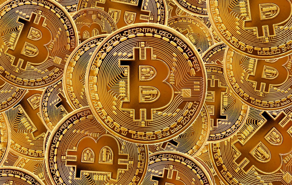 CRYPTONEWSBYTES.COM bitcoin-dipping-after-a-brief-break U.S. Government's Epic $5 Billion Bitcoin Triumph: Conquering Crypto World  