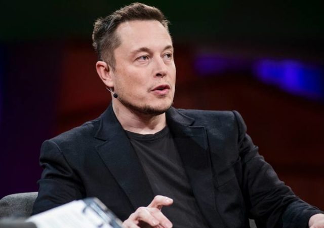 CRYPTONEWSBYTES.COM elon-musk-640x450 Elon Musk finds Bitcoin's structure "quite Briliant" and believes paper money is going  