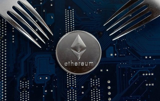 CRYPTONEWSBYTES.COM ethereum-eth-hard-fork-640x405 Ethereum Blockchain: New Report Shows How Liquid Staking is Harming Ethereum  