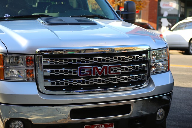 CRYPTONEWSBYTES.COM gmc-438813_640 A General Motors blockchain patent could facilitate information sharing by autonomous cars  