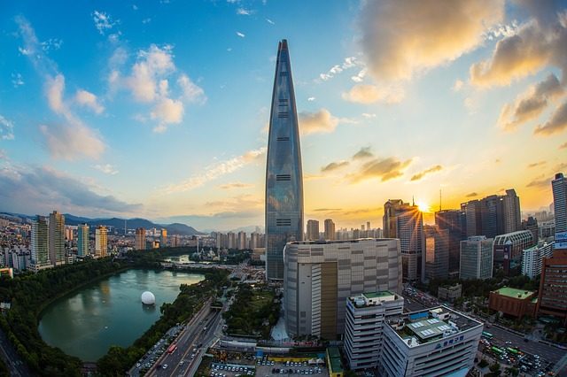 CRYPTONEWSBYTES.COM lotte-world-tower-1791802_640-640x426 A major Seoul blockchain push by the local government for citizen ID cards in the city  