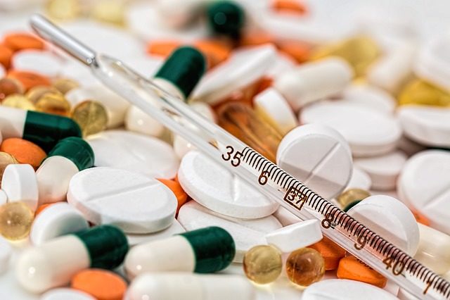 CRYPTONEWSBYTES.COM thermometer-1539191_640-640x426 Walmart joins MediLedger, a blockchain pharma supply chain project to combat counterfeit drugs  