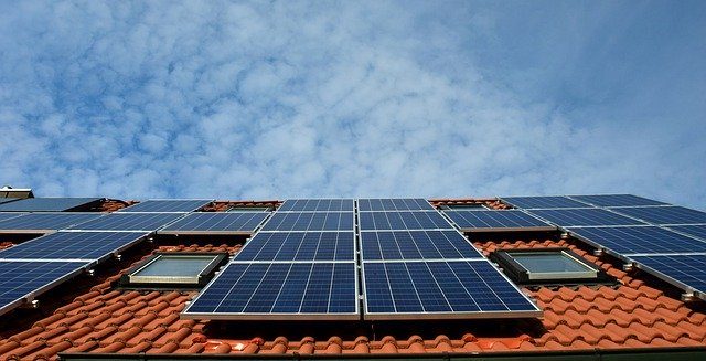 CRYPTONEWSBYTES.COM solar-system-2939560_640-640x327 Power Ledger joins a key blockchain P2P energy trading pilot project in India  
