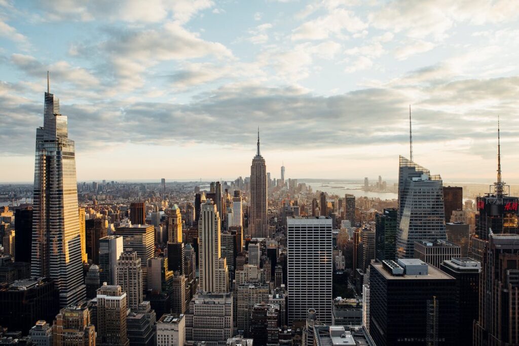 CRYPTONEWSBYTES.COM pexels-photo-5847347-1024x683 Mark Cuban Says Wall Street Stands No chance Against New Crop of Digital Investors  