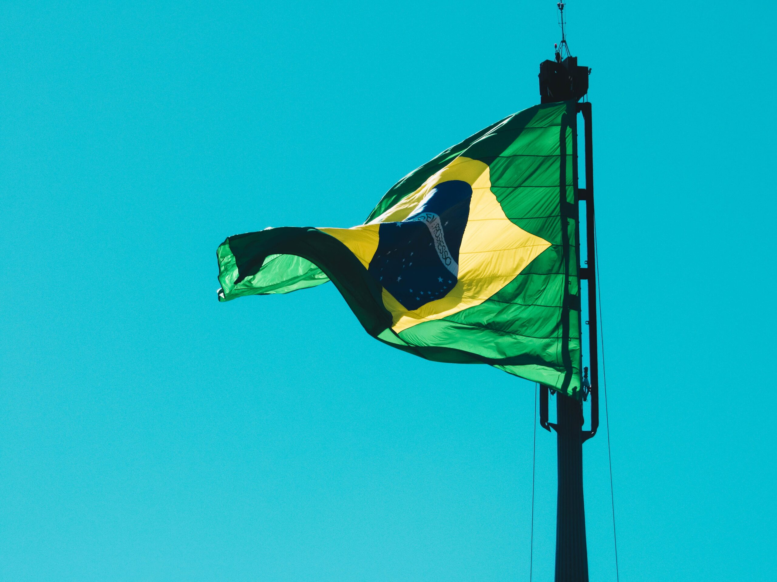 CRYPTONEWSBYTES.COM ramon-bucard-pSTXXJTsFyI-unsplash-scaled 21,000 ATM's in Brazil will have the ability to send USDT for Reals  
