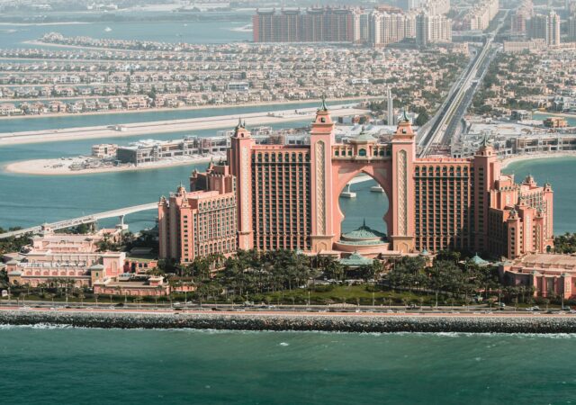 CRYPTONEWSBYTES.COM aldo-loya-rpJaqgJMQmk-unsplash-640x450 Why is Dubai an Attractive Crypto Oasis?  