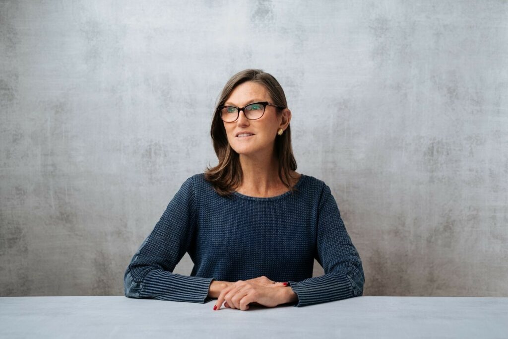 CRYPTONEWSBYTES.COM Cathie-Wood-Ark-Invest-1024x683 Cathie Wood: Banking System Seized Up, But Crypto Networks Thrived  