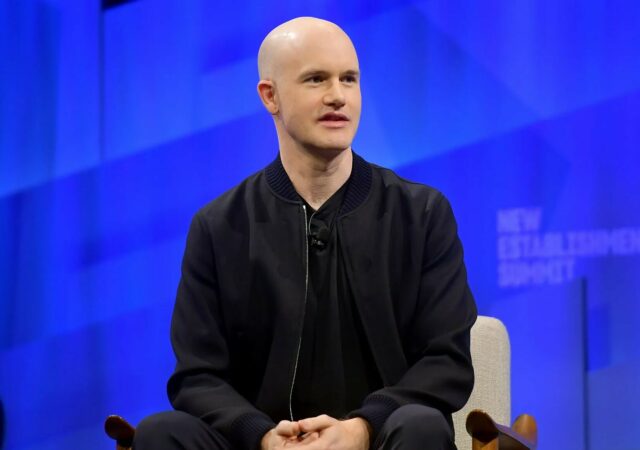CRYPTONEWSBYTES.COM Coinbase-Founder-Brian-Armstrong-640x450 Coinbase pauses USDC to USD for the weekend - Puts investors in worry  