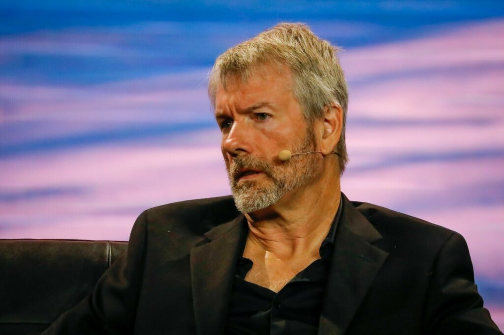 CRYPTONEWSBYTES.COM MicroStrategy-1024x682 MicroStrategy Boosts Bitcoin Holdings with $5.3 Million Purchase  