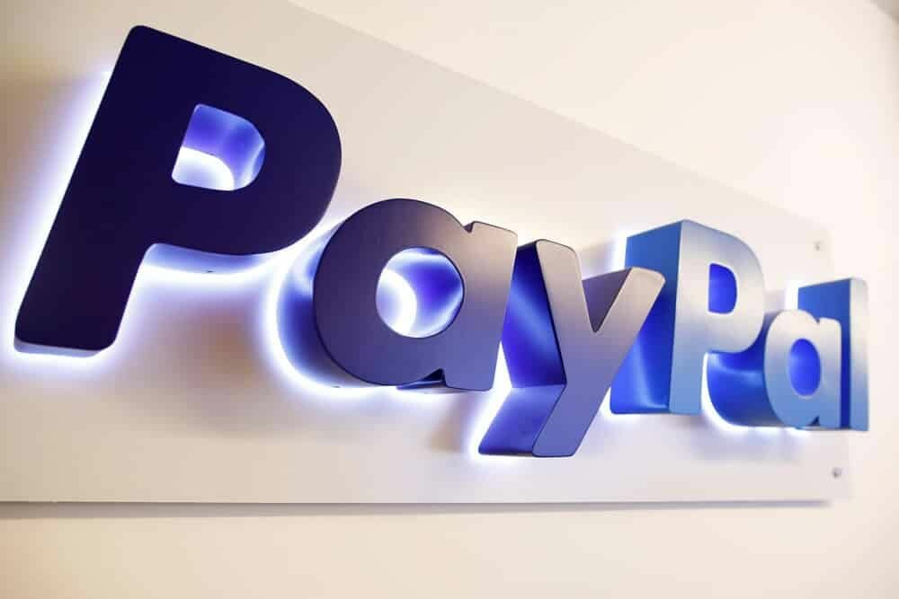 CRYPTONEWSBYTES.COM PayPal-declare-lexpansion-de-Crypto-Service-au-Royaume-Uni PayPal's Reforming Attempt: A Step towards Innovative NFT Marketplace  