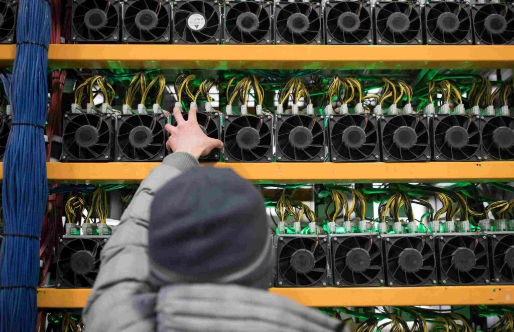 CRYPTONEWSBYTES.COM bitcoin-mine-quebec-2400x1553-1-1-1024x663 Core Scientific seals $77M Bitmain deal for 27K Bitcoin mining rigs  