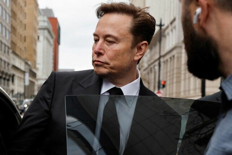CRYPTONEWSBYTES.COM Elon-Musk-accuses-media-of-racism-after-newspapers-drop-Dilbert-cartoon-—-Reuters Crypto Dreams on X: Musk Fights SEC to Realize Twitter's Blockchain Potential  