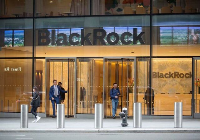 CRYPTONEWSBYTES.COM blackrock-2-640x450 Tapping into the Surge: BlackRock New Fund Meets the Growing Demand for Active ETFs  