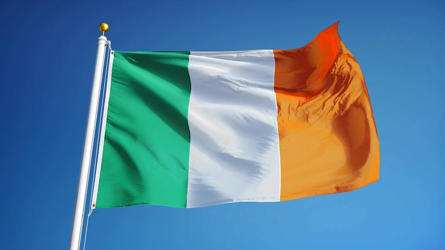 CRYPTONEWSBYTES.COM ireland Ireland Chosen as Coinbase EU Regulatory Hub Amidst Heightened U.S. Regulatory Action  