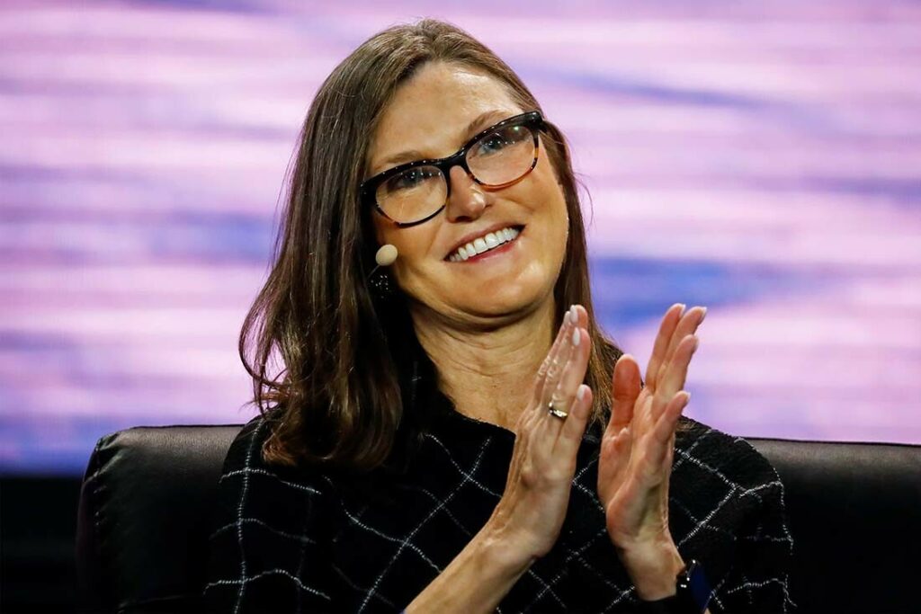 CRYPTONEWSBYTES.COM CATHIE-WOOD-1-1024x683 Cathie Wood Makes an Outrageous Crypto Prediction: The Crypto Market Cap Will Increase By Over 1,585% to Reach $25 Trillion  