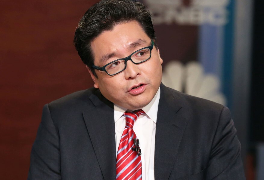 CRYPTONEWSBYTES.COM tm Bitcoin Holds Strong: Tom Lee Reveals Insights on Demand, and Why It Won't Draw Down Soon!  