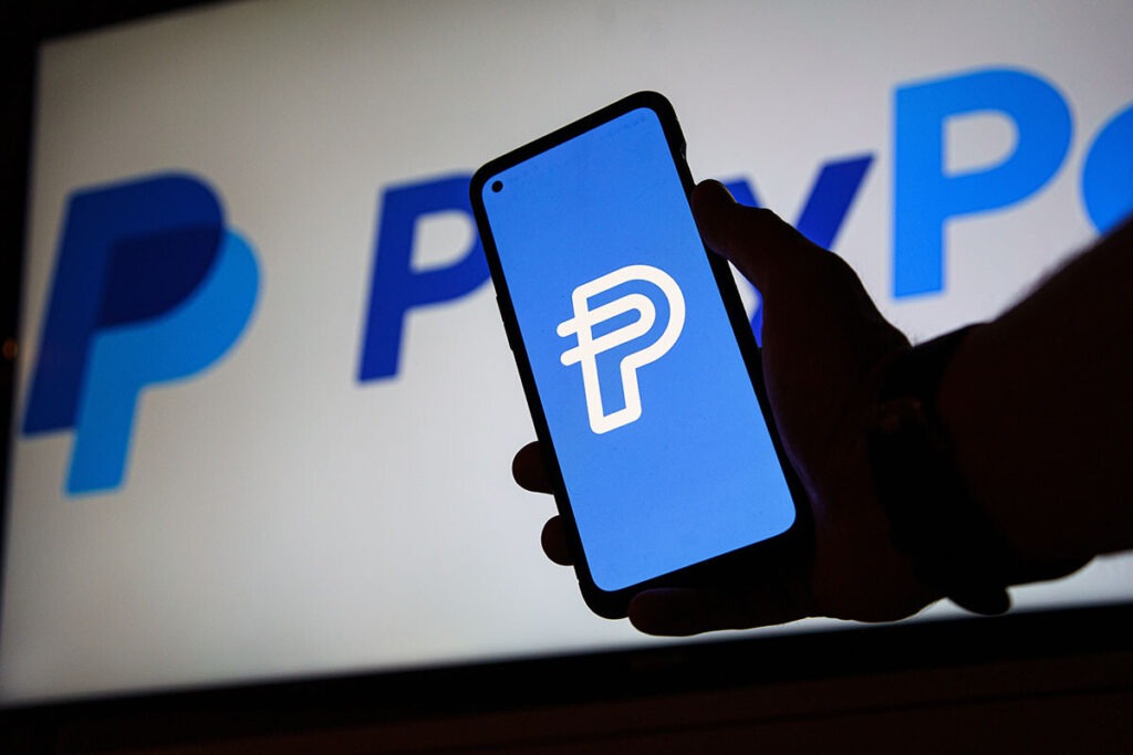 CRYPTONEWSBYTES.COM PayPal-makes-first-business-payment-with-its-own-stablecoin-1024x683 PayPal makes first business payment with its own stablecoin  