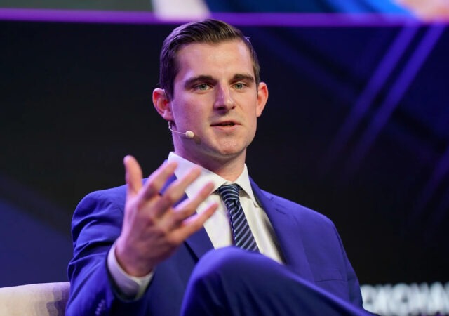 CRYPTONEWSBYTES.COM Could-Tether-introduce-a-US-stablecoin-with-Bo-Hines-as-CEO-640x450 Could Tether introduce a US stablecoin with Bo Hines as CEO?  